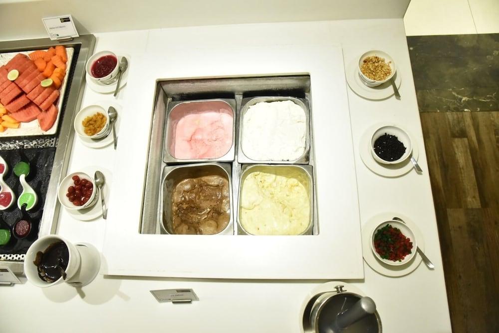 Hotel Royalton Abids 4*